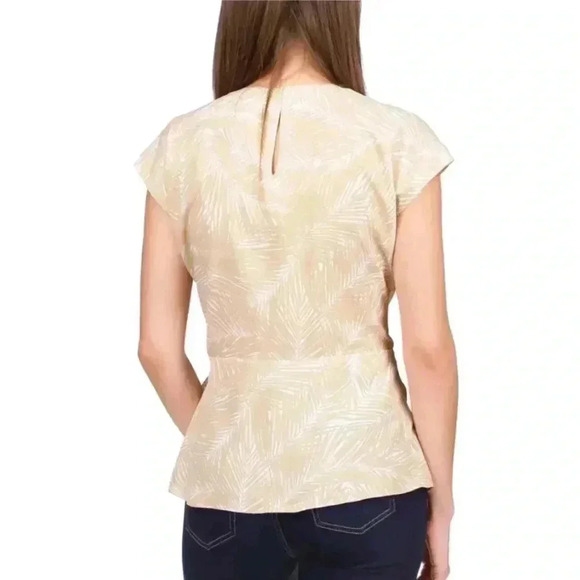 Michael Kors Printed Wrap Top Beige Tie Closure Round Hem Cap L75421 Womens Sz M - Picture 4 of 6